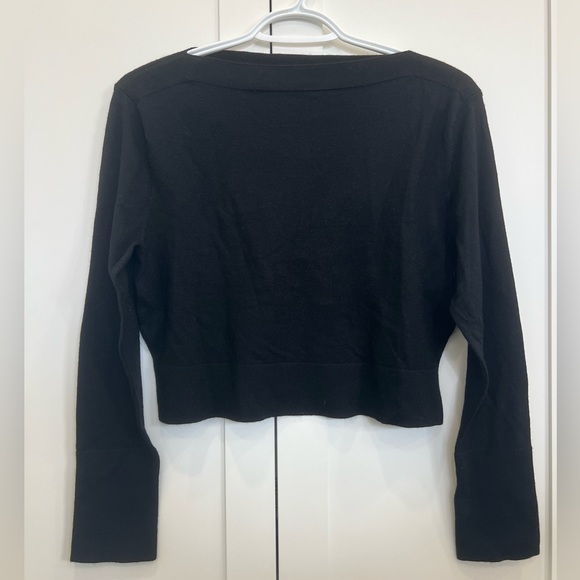 Uniqlo wide neck black sweater - Picture 1 of 2
